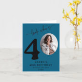 Funny Look Whos 40 Stylish 40th Birthday  カード (黄色い花)