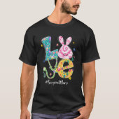 Funny LOVE Bunny Surgical Nurse Easter Day Stethos Tシャツ (正面)