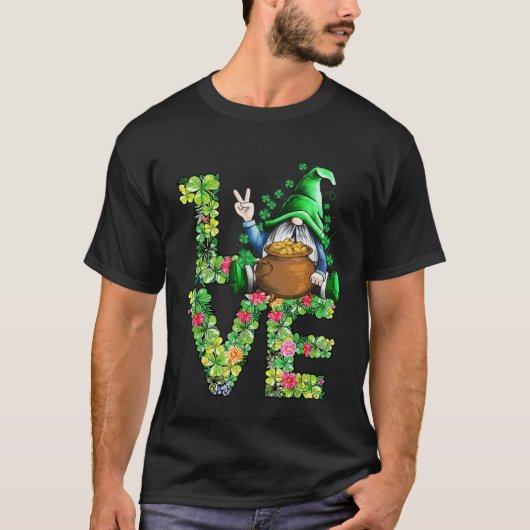 Funny LOVE Gnomes Irish Shamrock St Patrick's Day  Tシャツ (正面)