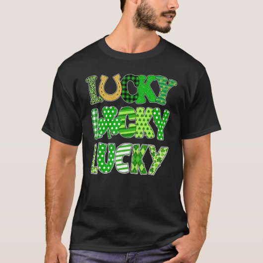 Funny Lucky Shamrocks Happy St Patricks Day Family Tシャツ (正面)