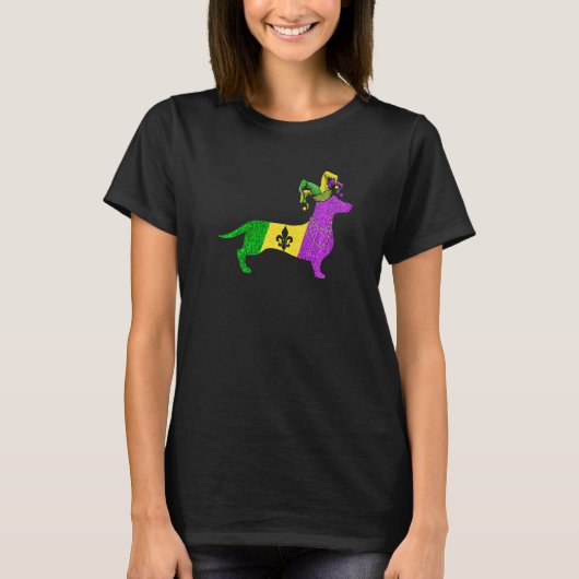 Funny Mardi Gras Dachshund Dog Mardi Gras Hat Bead Tシャツ (正面)