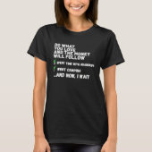 Funny  Mens Womens Christian Prayed Went Camping   Tシャツ (正面)