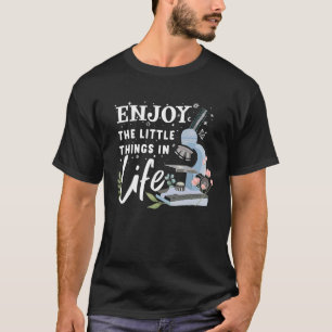 funny microscope microbiologists biology nerd scie tシャツ