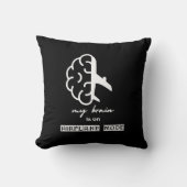 Funny My Brain is on Airplane Mode Coworker Simple クッション (正面)