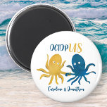 Funny navy and gold ocean octopus wedding favor マグネット<br><div class="desc">👉 Put a smile on a face with this coastal navy and gold beached themed octopus wedding favor magnet! - Simply click to personalize this design 🔥 My promises - This design has unique hand drawn elements (drawn my me!) - It is designed with you in mind 🙏 Thank you...</div>