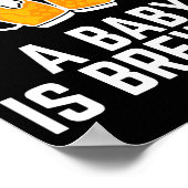 Funny New Dad Baby Shower Cheers A Baby Is Brewing ポスター (角)