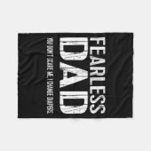 Funny New Dad _ Fearless Dad I Change Diapers Tee  フリースブランケット (正面(横))