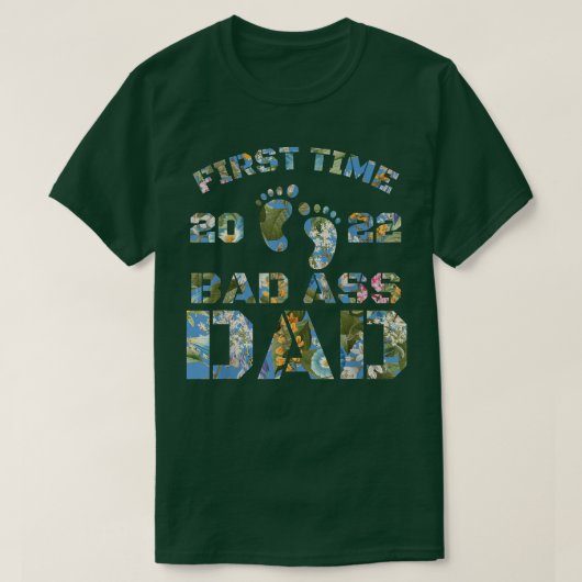 Funny New Dad of Girl Est 2022 First Time Dad Gift Tシャツ (デザイン正面)