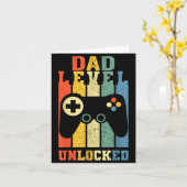 Funny New Dad Shirt Dad Level Unlocked Day Tee Shi カード (黄色い花)