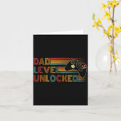 Funny New Dad Shirt Dad Level Unlocked Gaming Game カード (黄色い花)