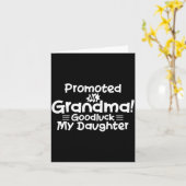 Funny New Grandma Promotion Quote Grandmother Humo カード (黄色い花)