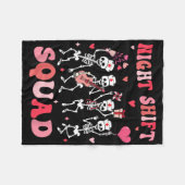 Funny Night Shift Squad Nurses Skeleton Dancing Va フリースブランケット (正面(横))