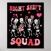 Funny Night Shift Squad Nurses Skeleton Dancing Va ポスター (正面)