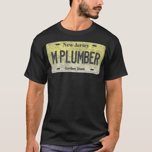 Funny NJ State Vanity License Plate M PLUMBER Tシャツ (正面)