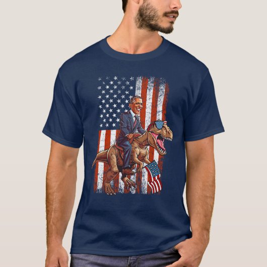 Funny Obama Riding TRex Patriotic and Sarcastic US Tシャツ (正面)