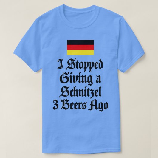 Funny Octoberfest Schnitzel German Beer Drinking Tシャツ (デザイン正面)