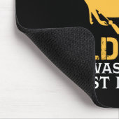 Funny Old Men Who Loves Scuba Diving  マウスパッド (コーナー)