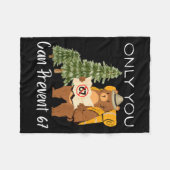 Funny Outdoor Bear Wild Number Six Seven Pun  フリースブランケット (正面(横))