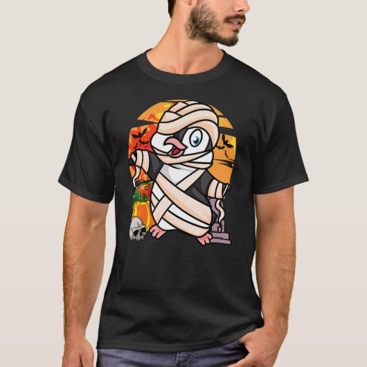 Funny Penguin Halloween Mummy Penguin Tシャツ (正面)