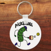 Funny Pickle Playing Pickleball キーホルダー (正面)
