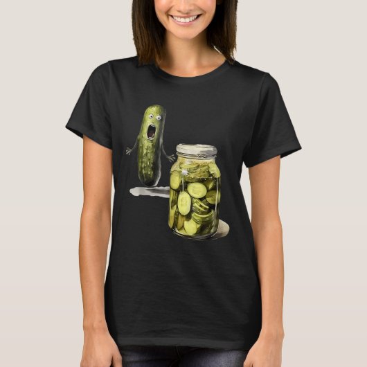 Funny Pickle Surprise A Cucumber And A Jar Of Slic Tシャツ (正面)