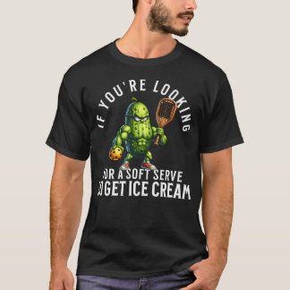 Funny Pickleball Lover With A Pickle Playing Pickl Tシャツ