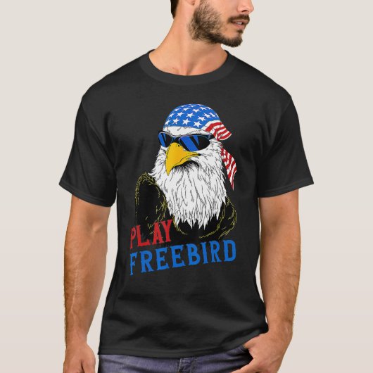 Funny Play Free Bird 4th Of July Bald Eagle Mullet Tシャツ (正面)