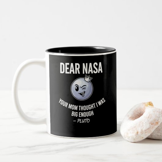 Funny Pluto Sarcastic Space Joke Mug - NASA Roast ツートーンマグカップ (ドーナツ)