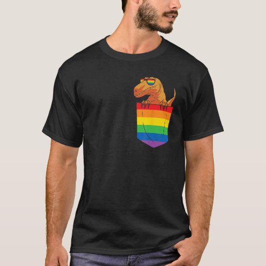 Funny Pocket dinosaur LGBT Animal Rainbow Flag Gay Tシャツ (正面)