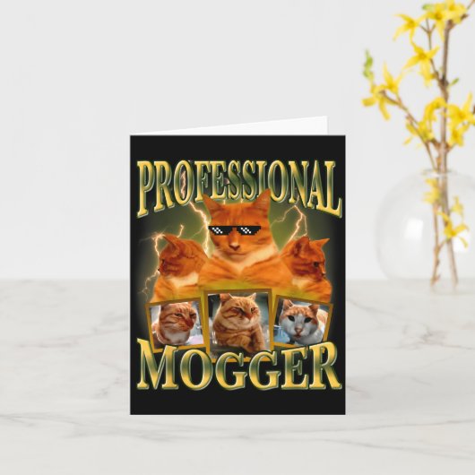 Funny Professional Mogger Cat Meme Mewing Looksmax カード (黄色い花)