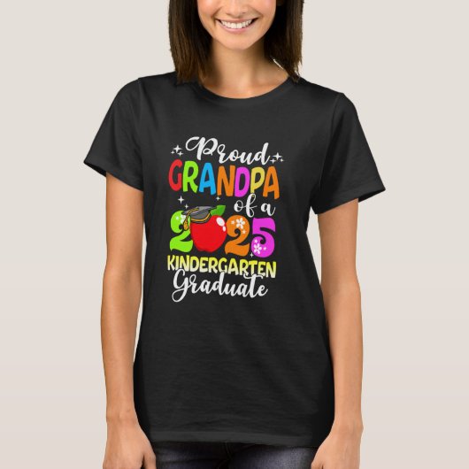 Funny Proud Grandpa of a Class of 2025 Kindergarte Tシャツ (正面)