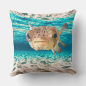 Funny Puffer Fish Warning: May Puff Under Pressure クッション (裏面)