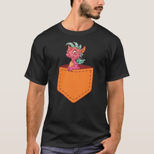 Funny Punk Pink Dragon In Pocket Cool Cartoon For  Tシャツ (正面)