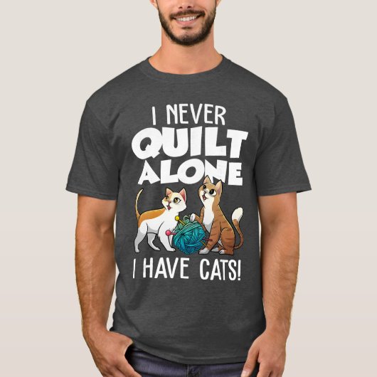 Funny Quilting Art for Men Women Cat Quilt Sewing  Tシャツ (正面)