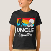 Funny Quote Uncle Bigfoot Squatch  Tシャツ (正面)