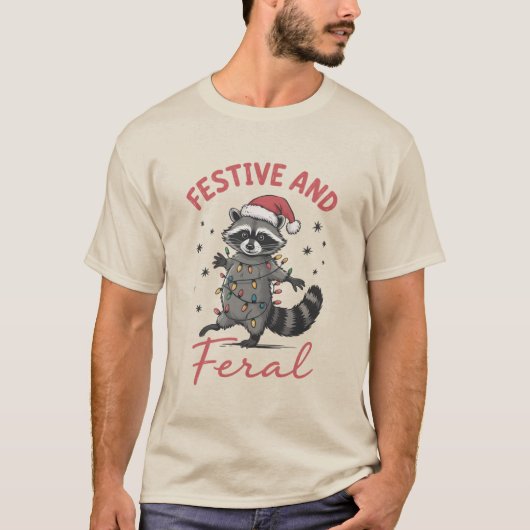Funny Raccoon Christmas Feral Meme Xmas  Tシャツ (正面)