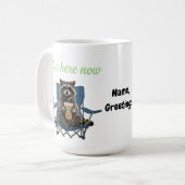 Funny Raccoon Iced Coffee I Live Here Now  コーヒーマグカップ (正面左)