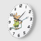 Funny Retired Doctor Gardening Garden Hose ラージ壁時計 (傾斜)