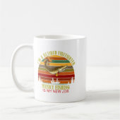 Funny Retired Firefighter New Job Musky Fishing  コーヒーマグカップ (左)