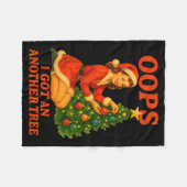 Funny Retro Christmas Oops I Got Another Tree  フリースブランケット (正面(横))