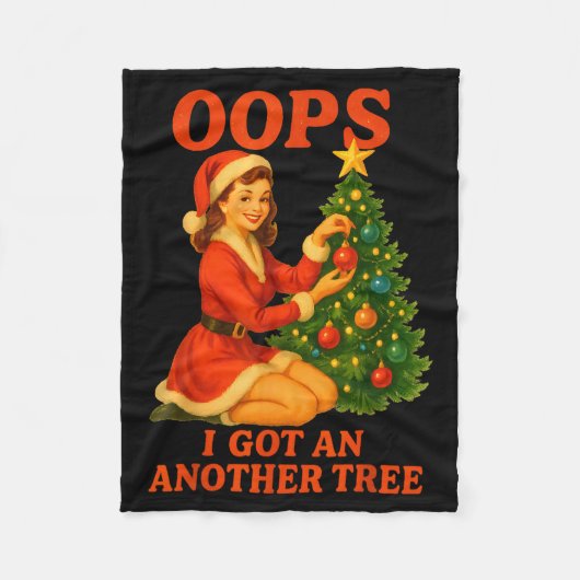 Funny Retro Christmas Oops I Got Another Tree  フリースブランケット (正面)