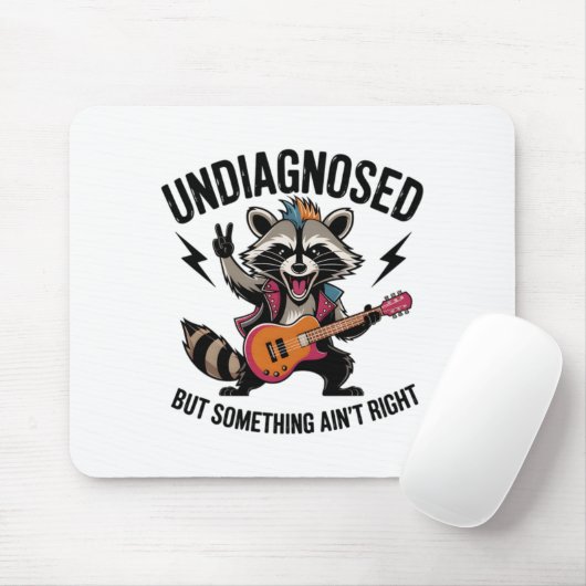 Funny Rocking Racoon  マウスパッド (マウス)