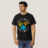 Funny Saltwater Reef Aquarium Life Is Better With  Tシャツ (正面フル)