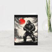 Funny Samurai Bigfoot Japanese Art Graphic Tee Ani カード (正面)