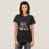 Funny Santa Clause Riding Monster Red Truck Xmas T Tシャツ (正面フル)