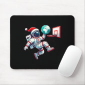 Funny Santa Hat Astronaut Dunking Earth Basketball マウスパッド (マウス)