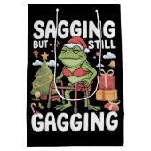 Funny SarcasticChristmas Sagging But Still Gagging ミディアムペーパーバッグ (裏面)