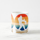 Funny Saxquatch A Sax And A Sasquatch Playing A Mu コーヒーマグカップ (中央)