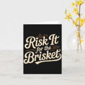 Funny Saying Risk It For The Brisket Bbq Joke Wome カード (黄色い花)