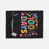 Funny School Nurse 100 Days Patching Tiny Humans I フリースブランケット (正面(横))